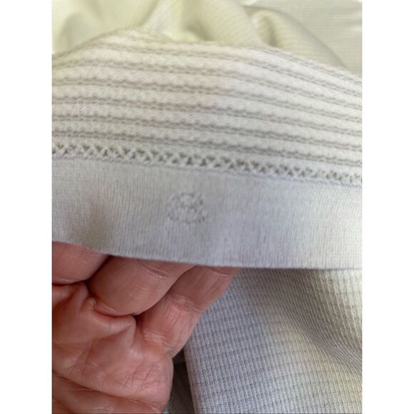 Lululemon Light Gray Long Sleeve Swiftly Tech Size 8 - Picture 9 of 9